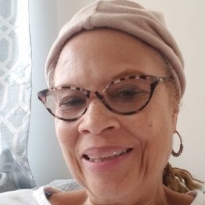 Meet your Posher, Denise